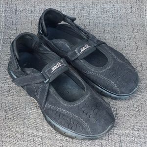 Earth shoes. Kalso negative heel. Women’s size 10